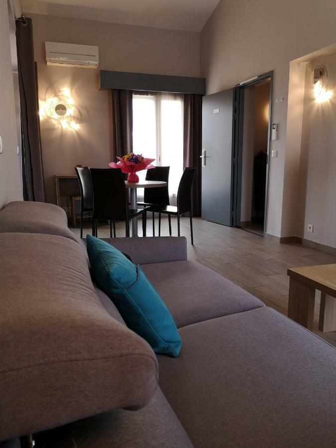 Atoll Hotel Restaurant Frejus Bagian luar foto