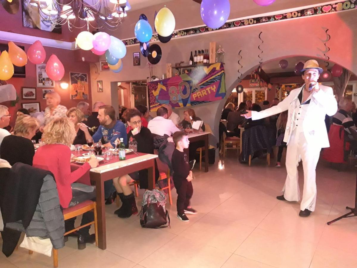 Atoll Hotel Restaurant Frejus Bagian luar foto