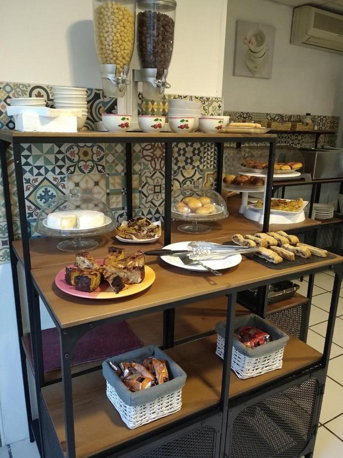 Atoll Hotel Restaurant Frejus Bagian luar foto